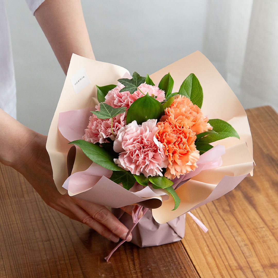 母の日】ホシフルーツ“贅沢ブラウニー”+そのまま飾れる花束セット